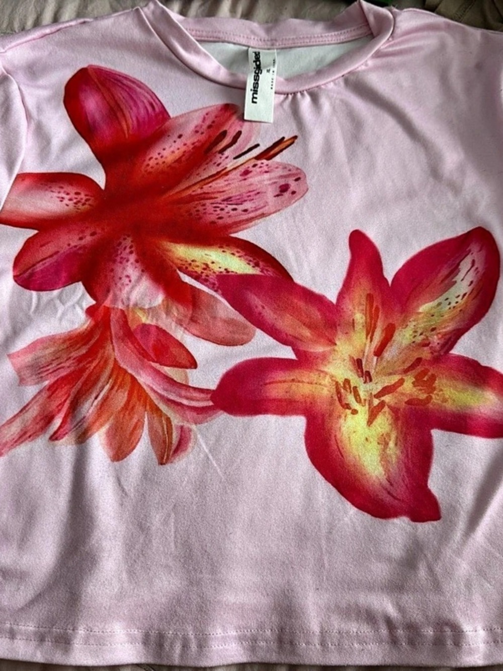Missguided Floral Short Sleeve Top in Pink & Red Size XL Like New